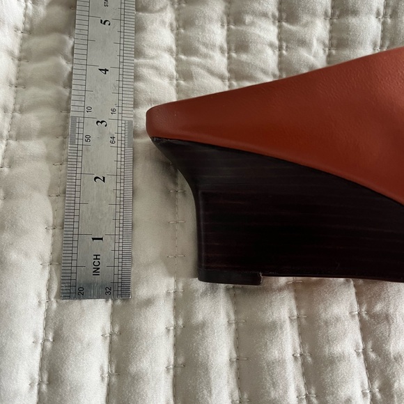 NWB VINCE GENUINE LEATHER BENITA, Rust LE Wedge Mules Slip-On Styling US Sz 8 - Picture 8 of 8